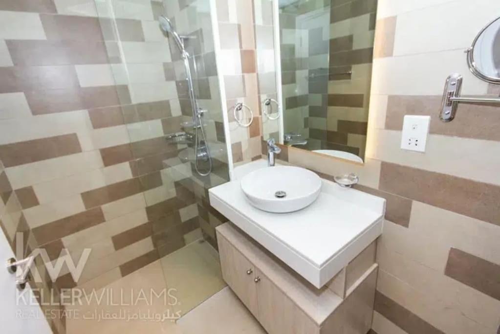 Amazing Apartment With Infinity Pool Dubai Bagian luar foto