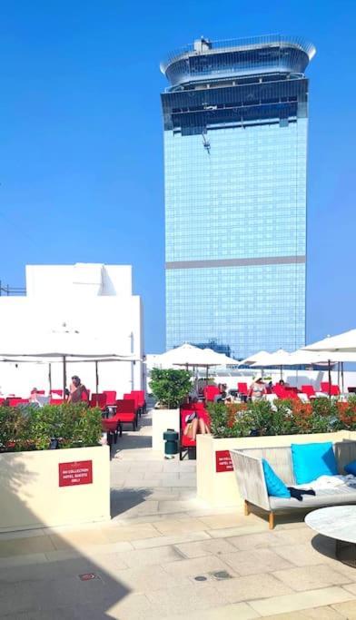 Amazing Apartment With Infinity Pool Dubai Bagian luar foto